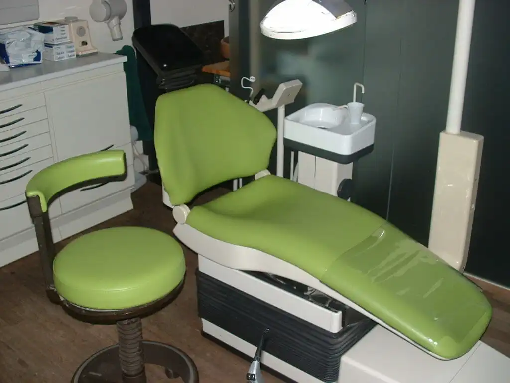 Réparation de mobilier médical