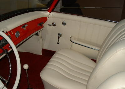 Intérieur de Mercedes 190