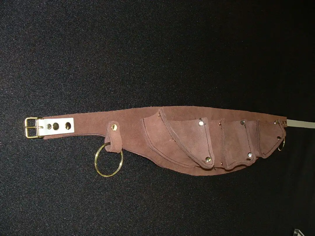 Pochette à clous pour couvreur.