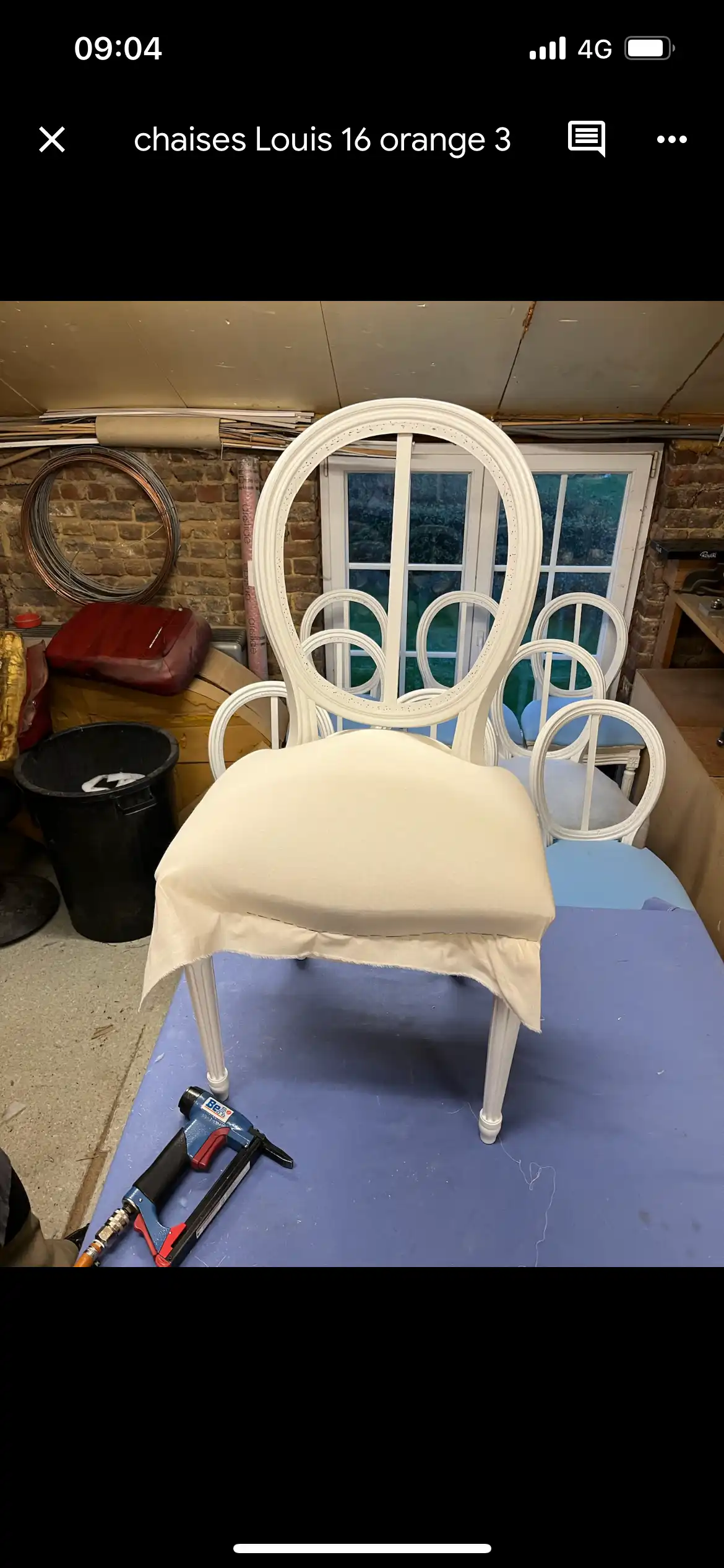 La mise en place de la toile blanche