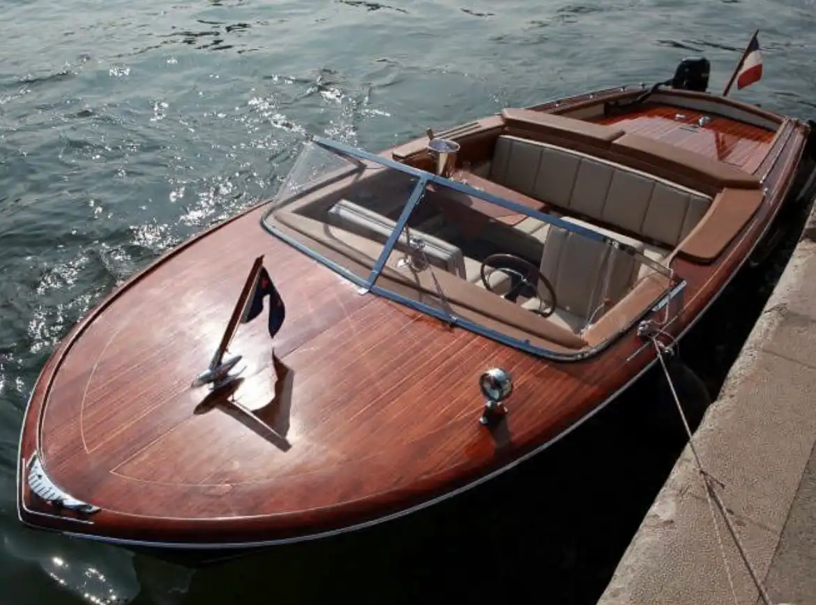 Sellerie nautique et aéronautique pour vos avions et bateaux en Belgique